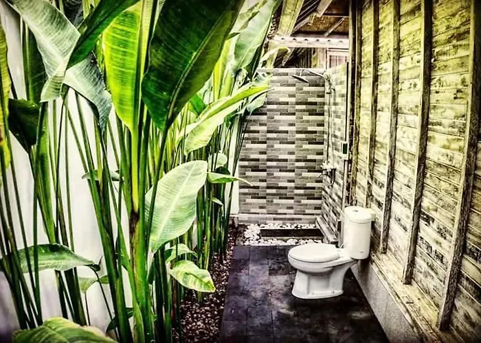 Garden Yoga And Holistic Healing Center レンボンガン島